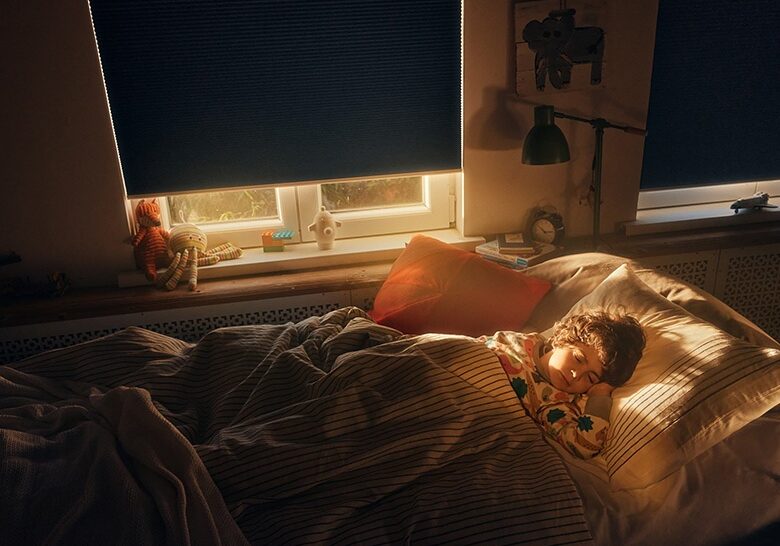 img-743b509d-cd31-4bc8-8db9-e5c077f71810 Mørklægning gardiner Inde-Liv.com